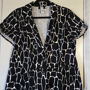 Studio 1940 Black and White Patterned Women's Top
